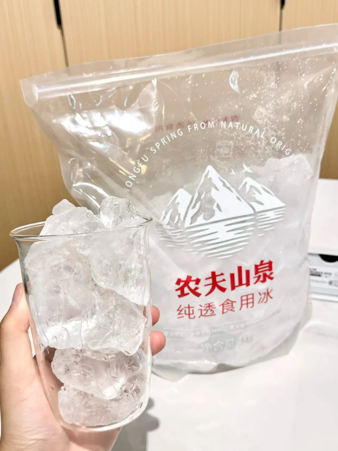 22.8元4斤的冰被骂智商税,买的人却越来越多:看完150多条用冰讨论和设备测评,我把Homebar用冰这笔账替你算了