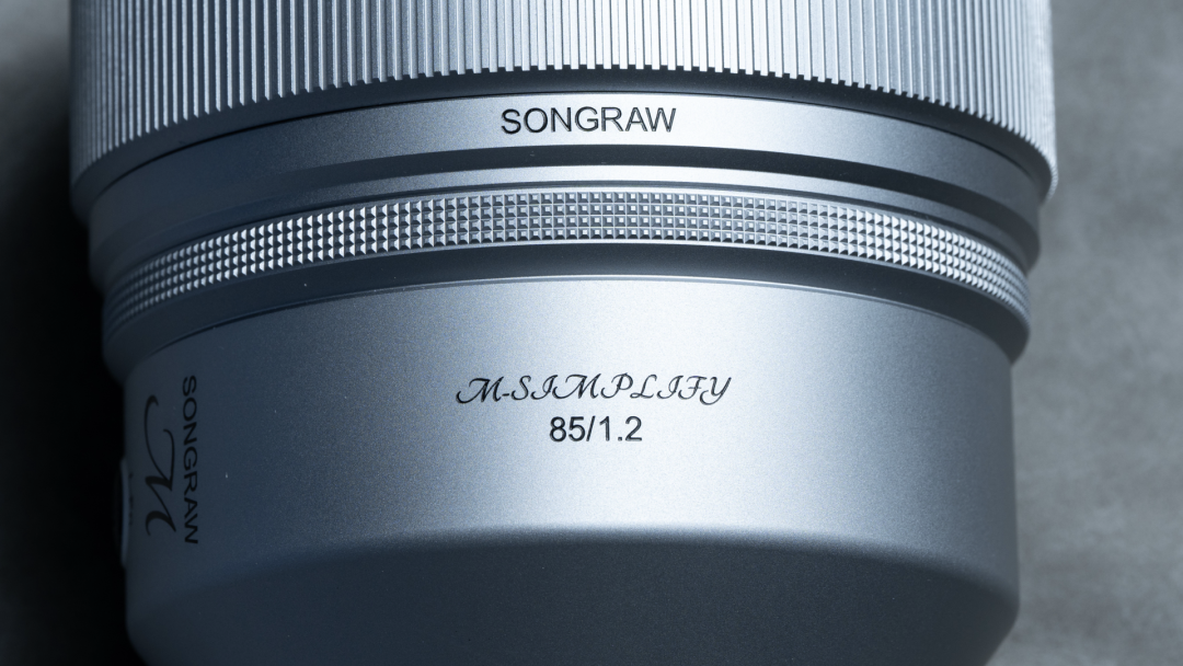 国产85mm F1.2卖3799元,上市满月口碑吵成两派:现在入手,还是等9月的适马?