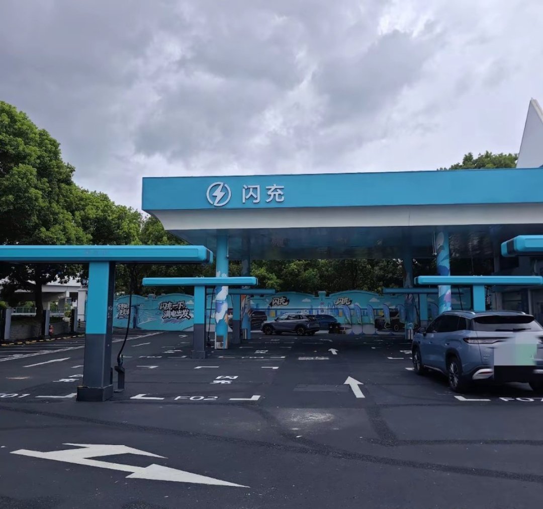 腾势的“9分钟充饱”很香,但下订前,这三笔账得先算清楚