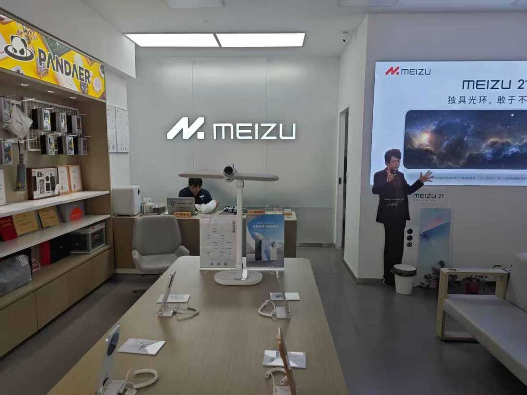 魅族20/21电池鼓包进入集中爆发期:保外也能免费换电池,但缺货排队越来越久,修之前先看清这3条路