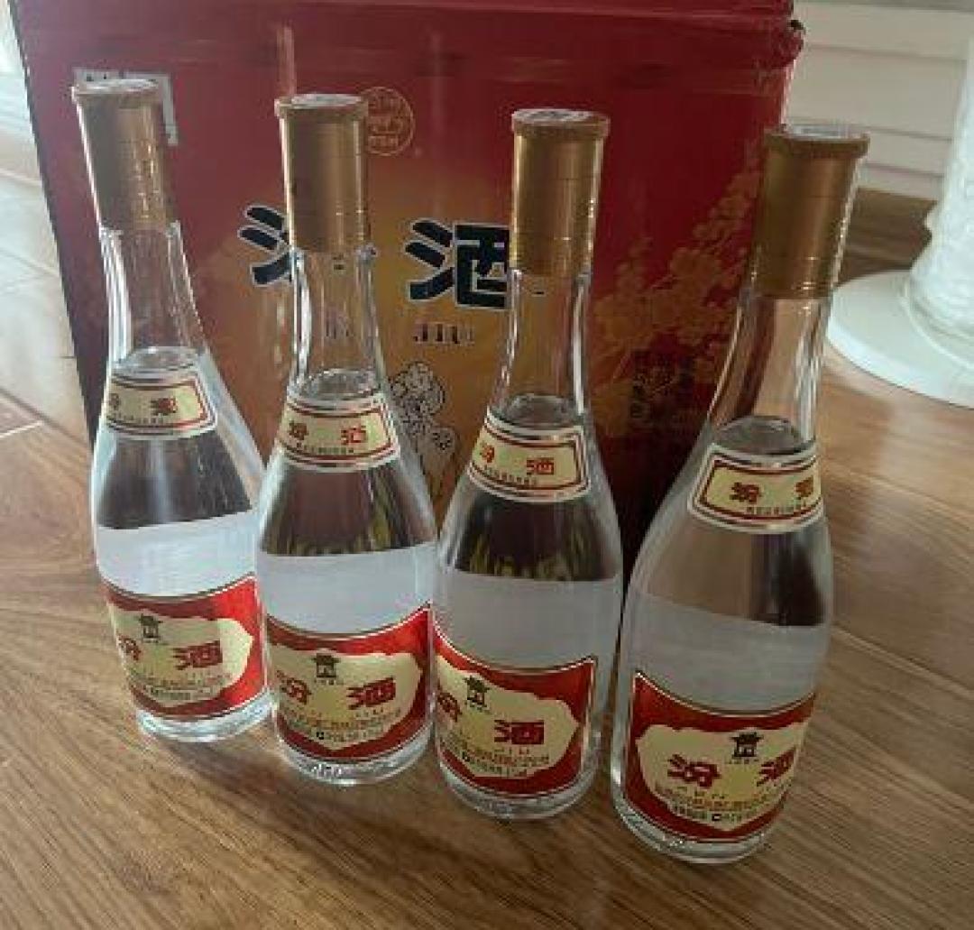 汾酒比五粮液好喝?翻了1100条吵架评论:3个是话术,2个是真差异