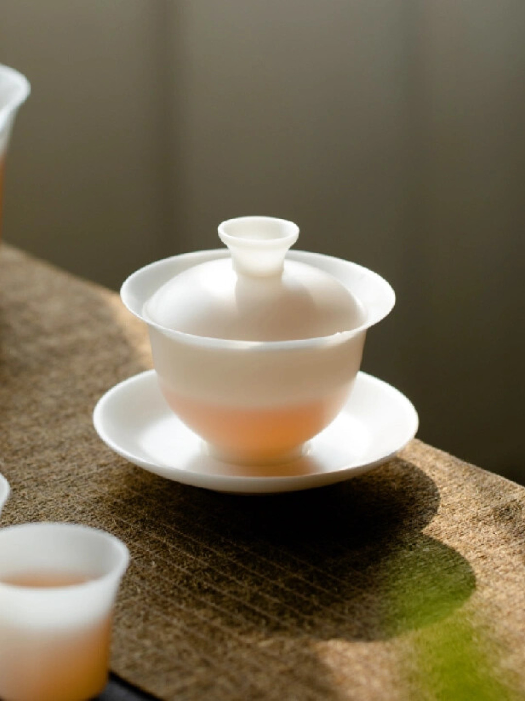 厚胎更防烫?对全网100多篇盖碗帖,结论正好相反:选器型5个公式、预算4个档、5条红线一次说清