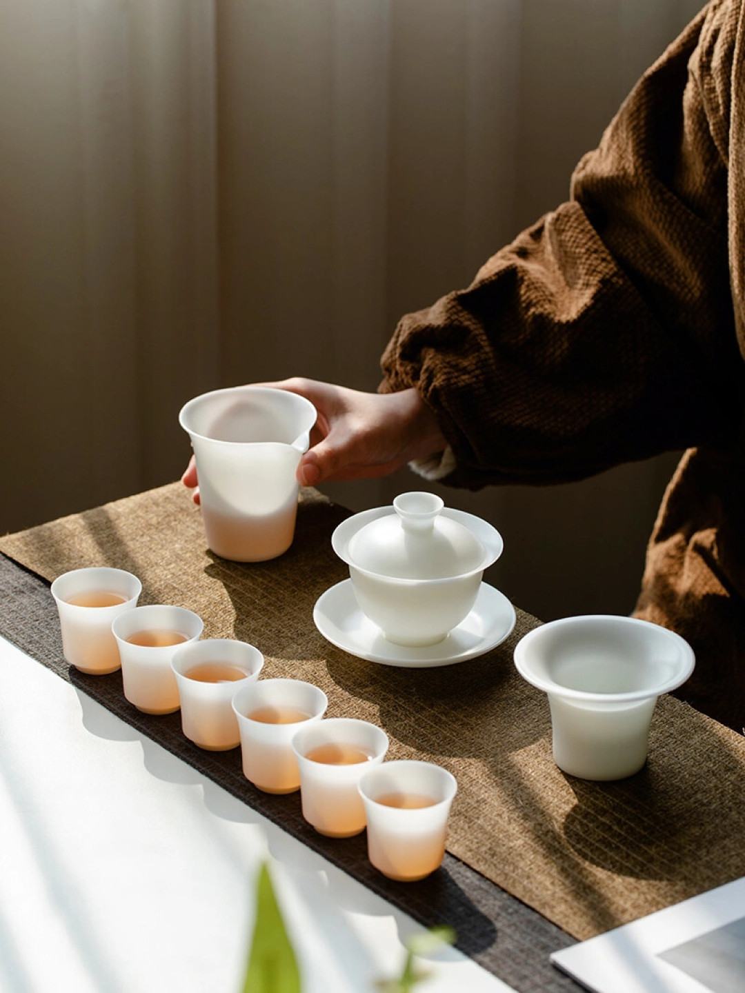 厚胎更防烫?对全网100多篇盖碗帖,结论正好相反:选器型5个公式、预算4个档、5条红线一次说清