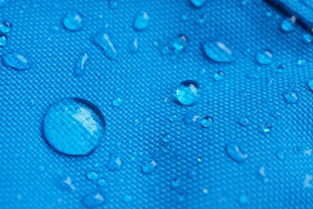 冲锋衣一机洗就报废?毁掉防水的其实不是洗衣机,是你搞错的这3步