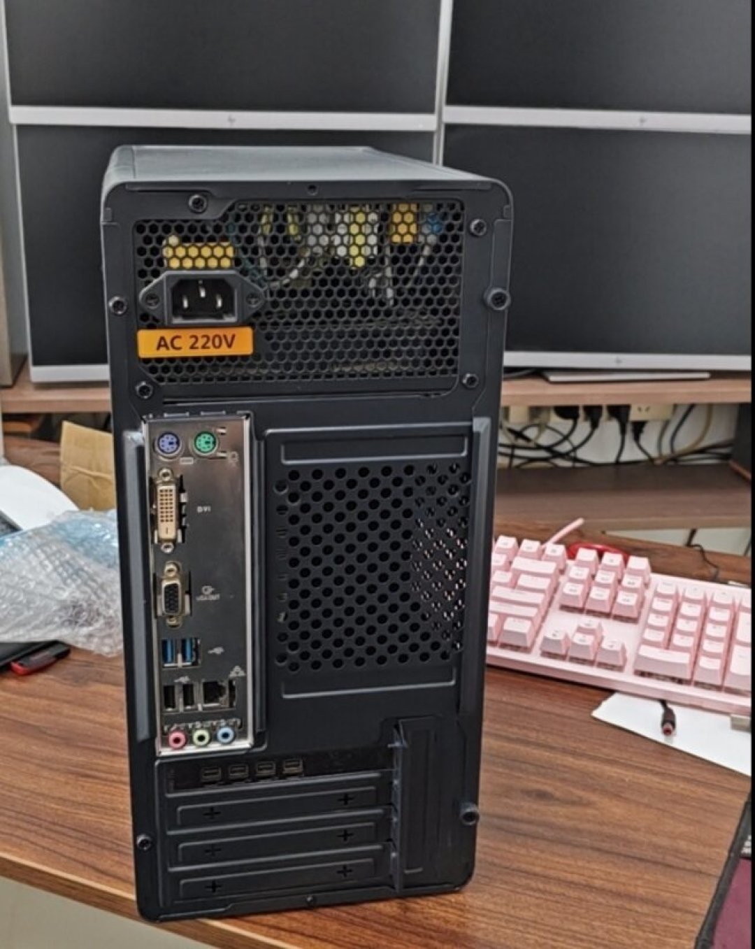 洋垃圾也涨价了:DDR3单位容量价反超DDR5,千元装机的最后避风港漏了三个洞