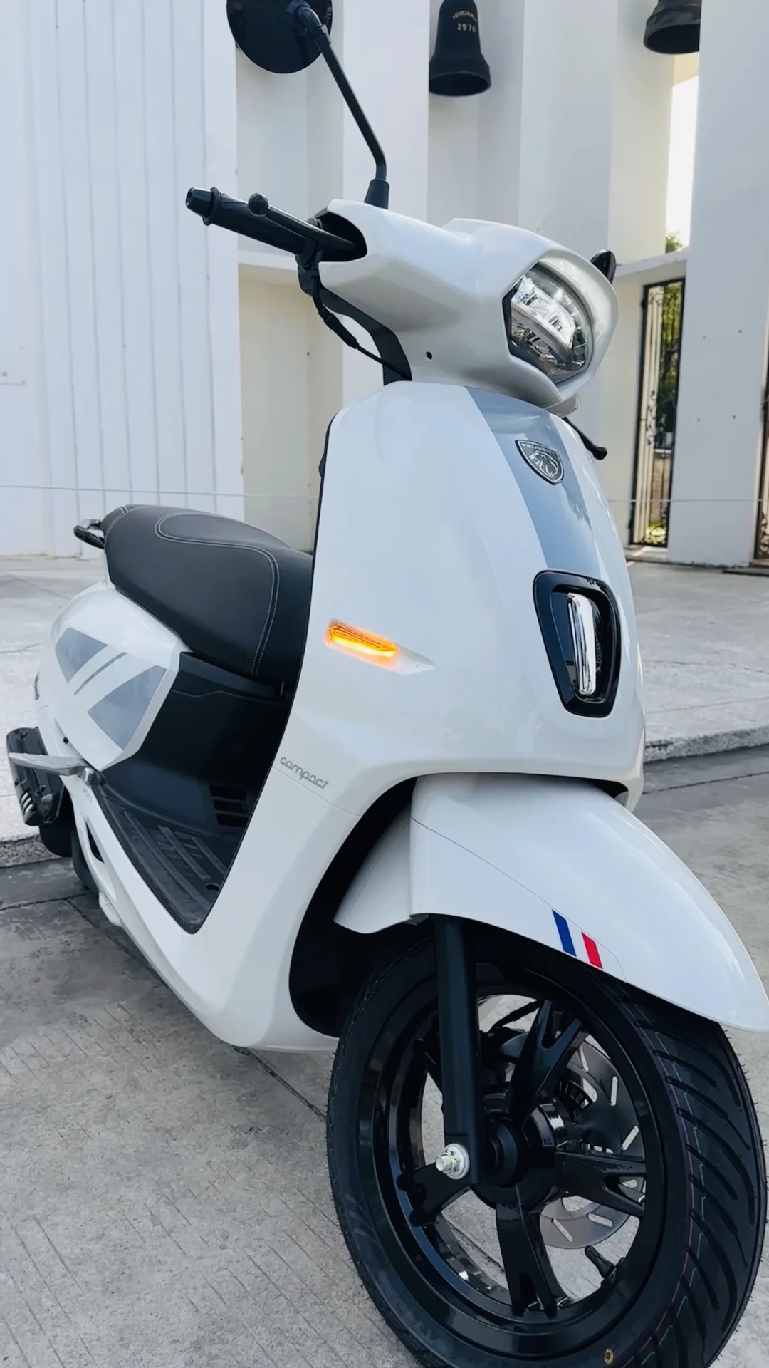 月销前十占了三席是复古车：金秋骑行季前，9,680元起的复古踏板按四档预算捋一遍