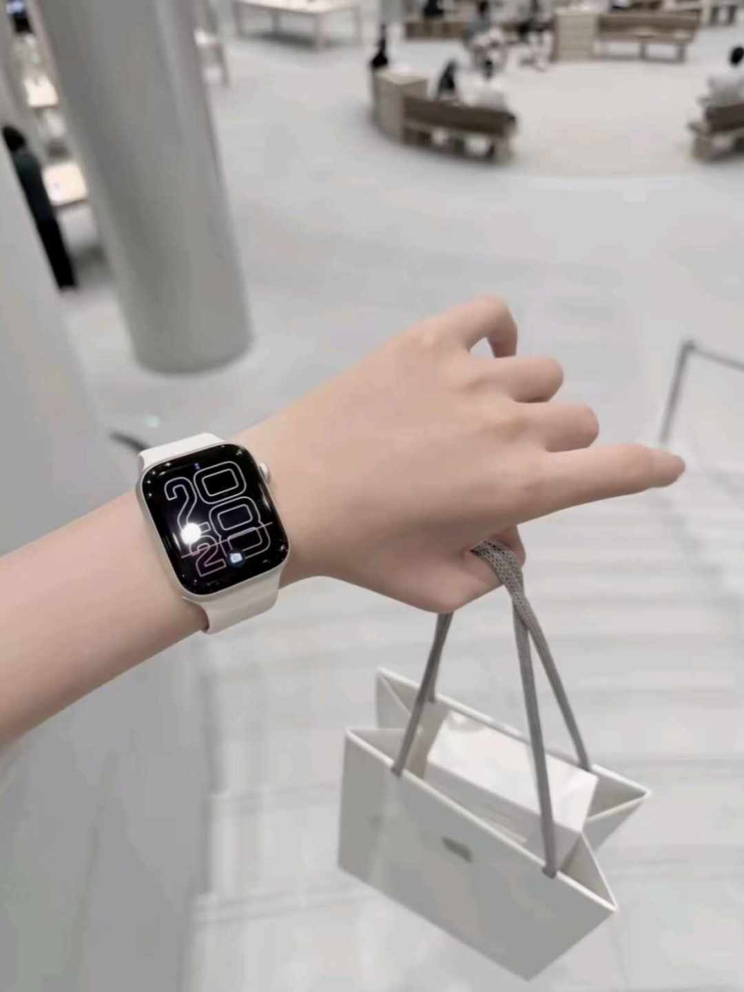后天就七夕，S11跌到1816元：送Apple Watch之前，先把尺寸、版本、渠道这三件事搞清楚
