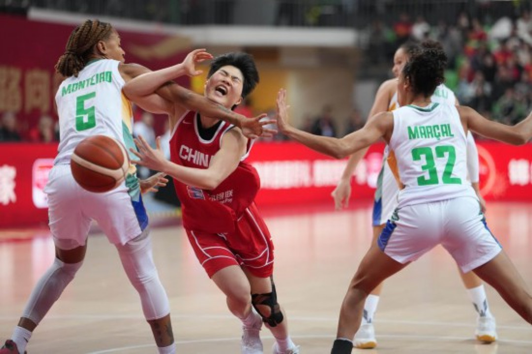 李梦不去柏林,热身又输11分:女篮世界杯开赛前,这三本账先算清