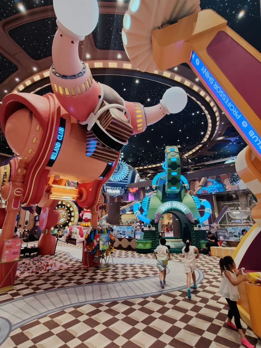 拓竹的儿童3D打印课开到10城了,一节课198元、现在免费:带娃去之前,先算算