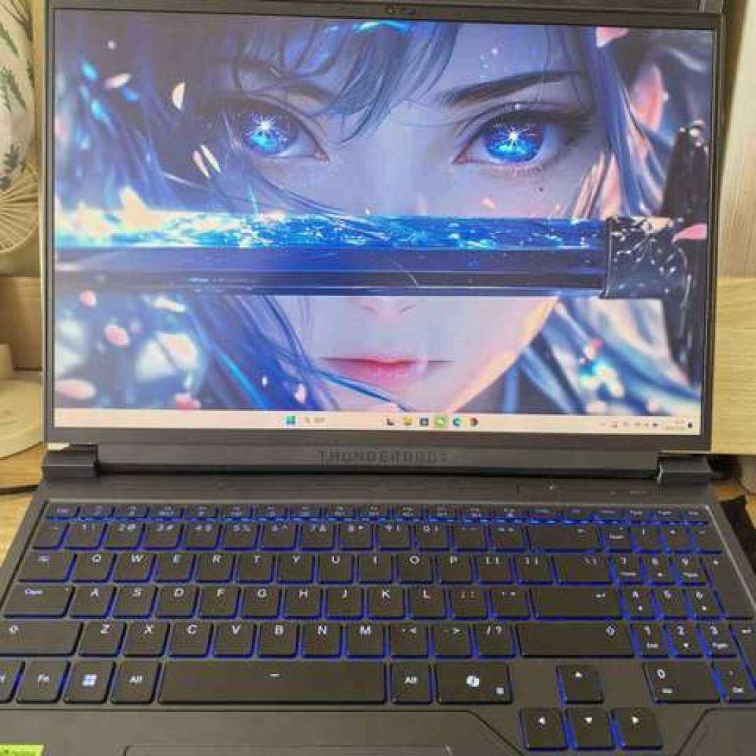 一边涨2000、一边降1500:雷神两条产品线的反向操作,把开学买本的人看懵了