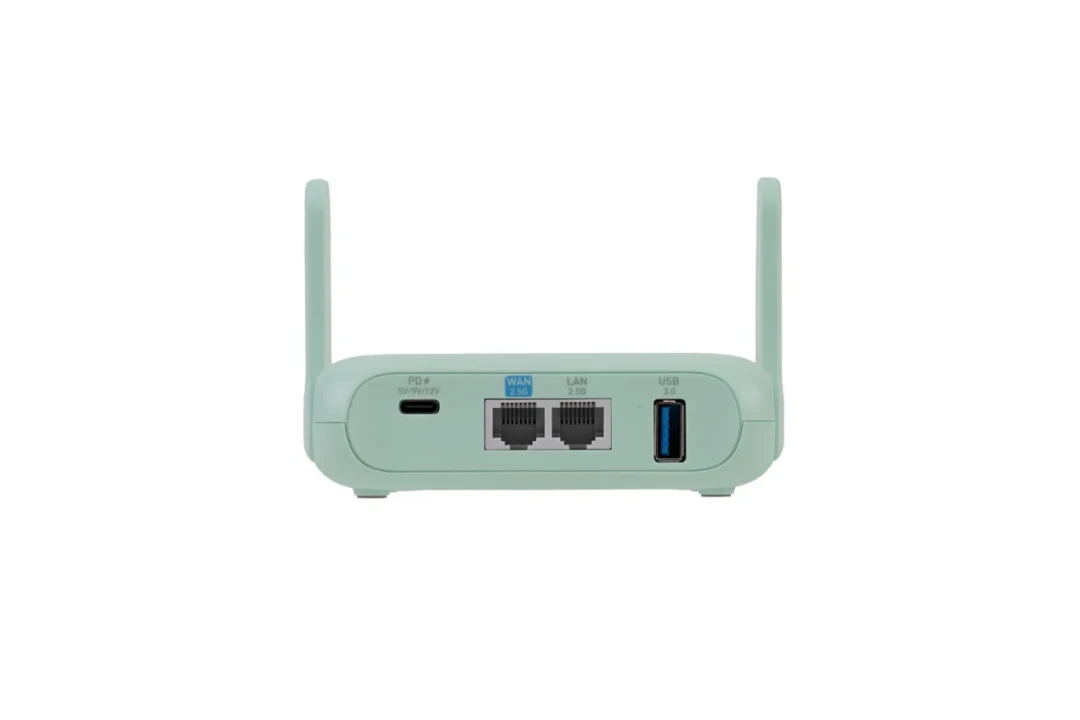 OpenWrt 25 铺开,GL.iNet 先别急着跟:MT3000 成了大满贯,MT3600BE 还在等 beta,看完进度再动手