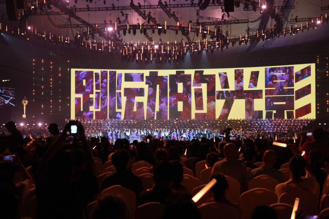 王宝强36亿票房换0票、沈腾连提名都没有:翻完三届百花奖票数,问题可能不在演技