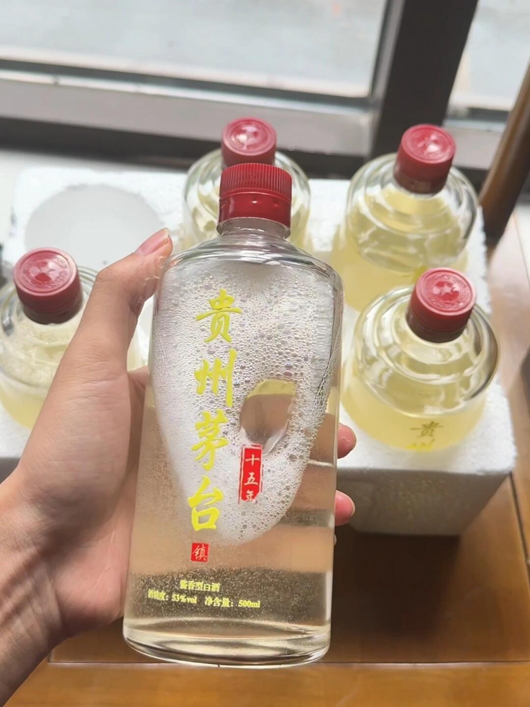 白酒不好卖,光瓶酒却悄悄卖到2000亿:名酒59-88元的光瓶酒,哪款值得当口粮?