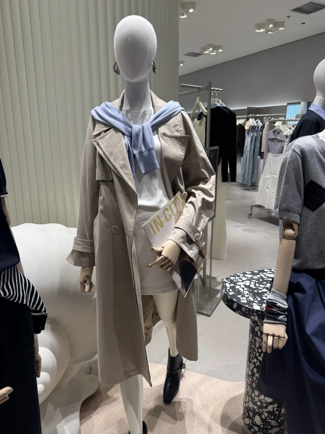 ONLY秋装上新,“求柜姐”的帖子刷屏了?折扣行情和防坑一次说清