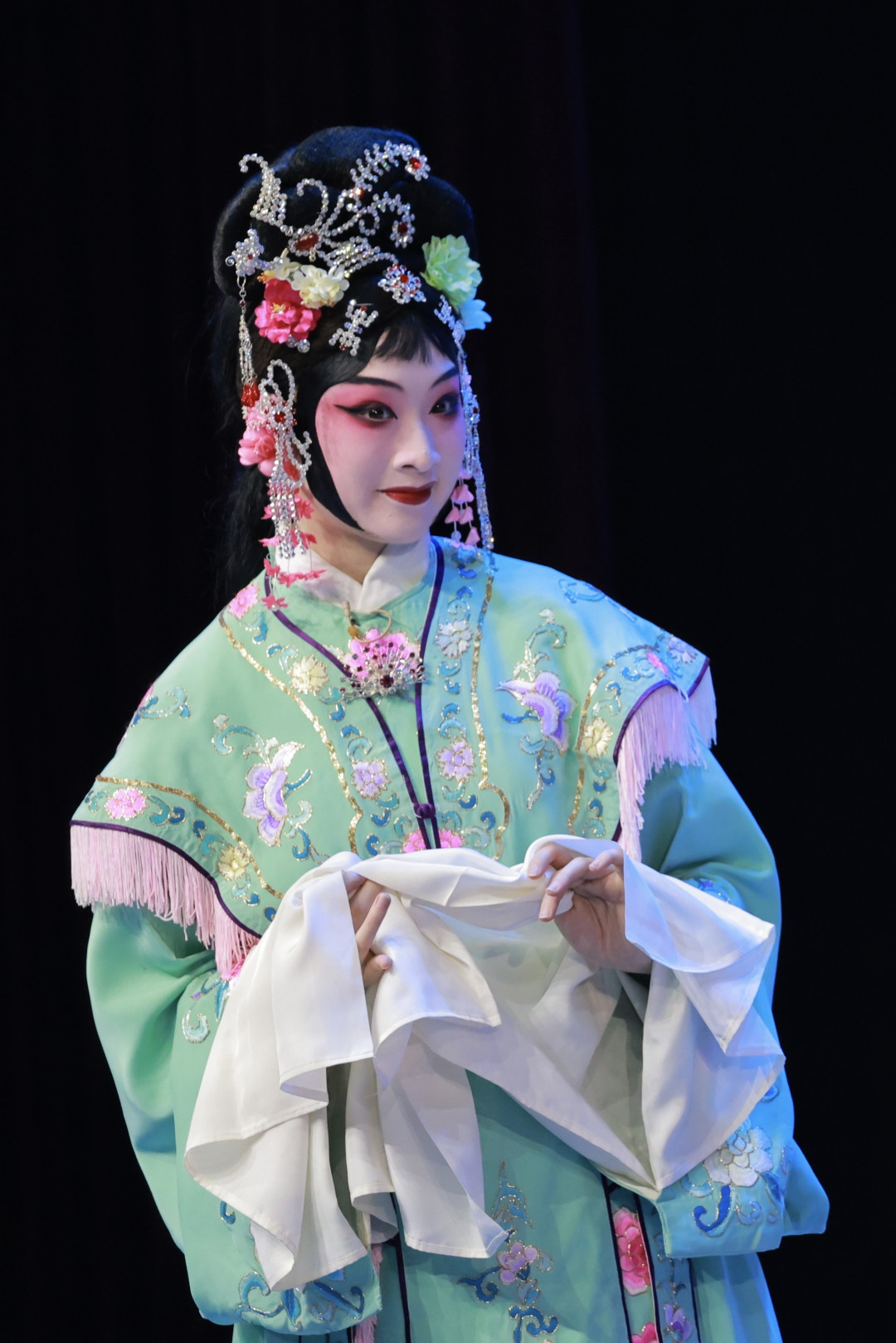郭德纲的《济公活佛》一夜出圈：八本、十年、比相声还热闹的京剧，到底值不值一张票