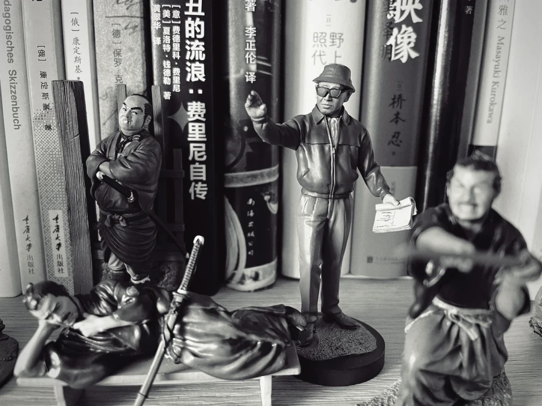 黑泽明本人被做成了手办：海洋堂《用心棒》盒玩，今年八月被影迷重新发现