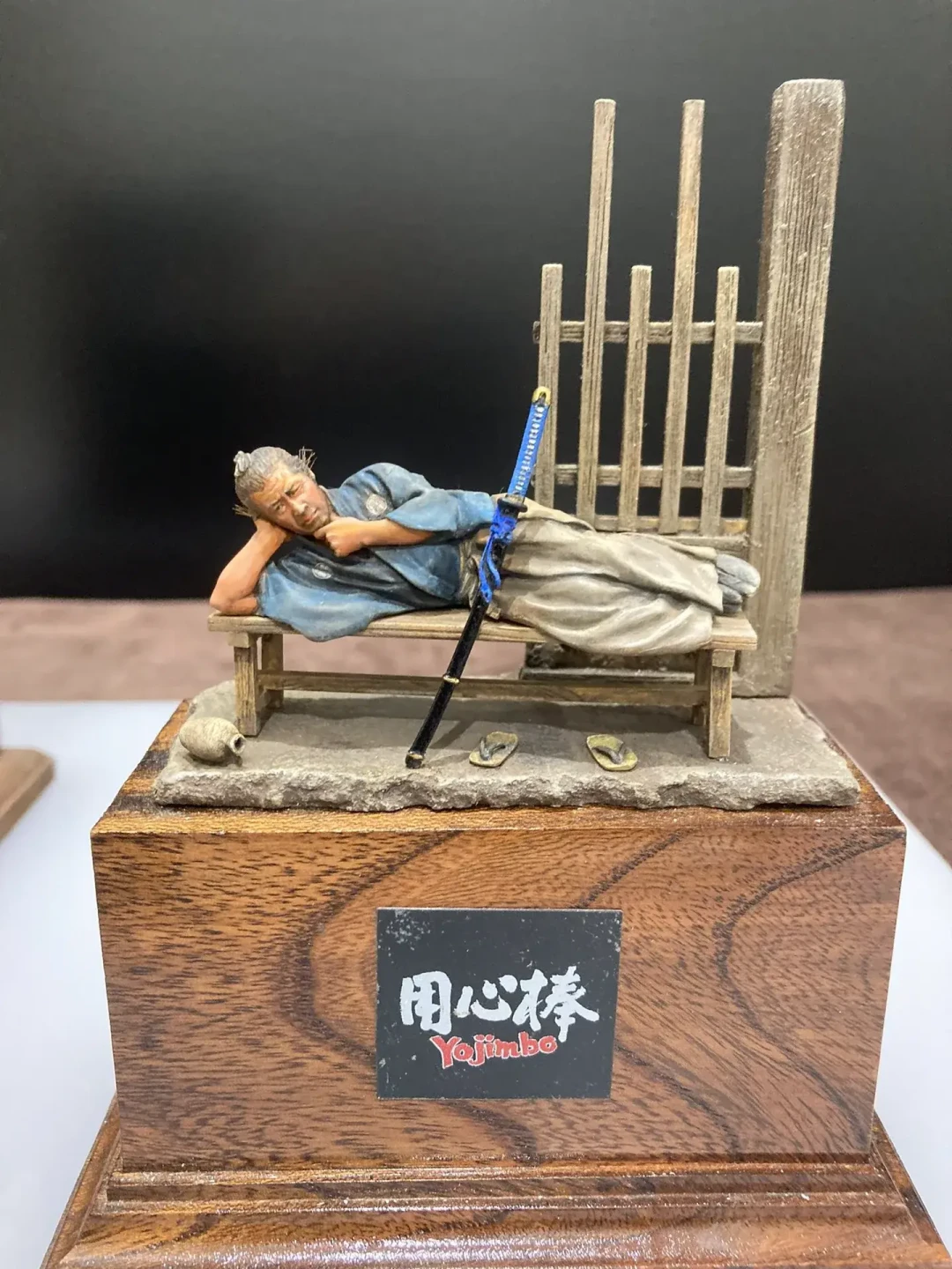 黑泽明本人被做成了手办：海洋堂《用心棒》盒玩，今年八月被影迷重新发现