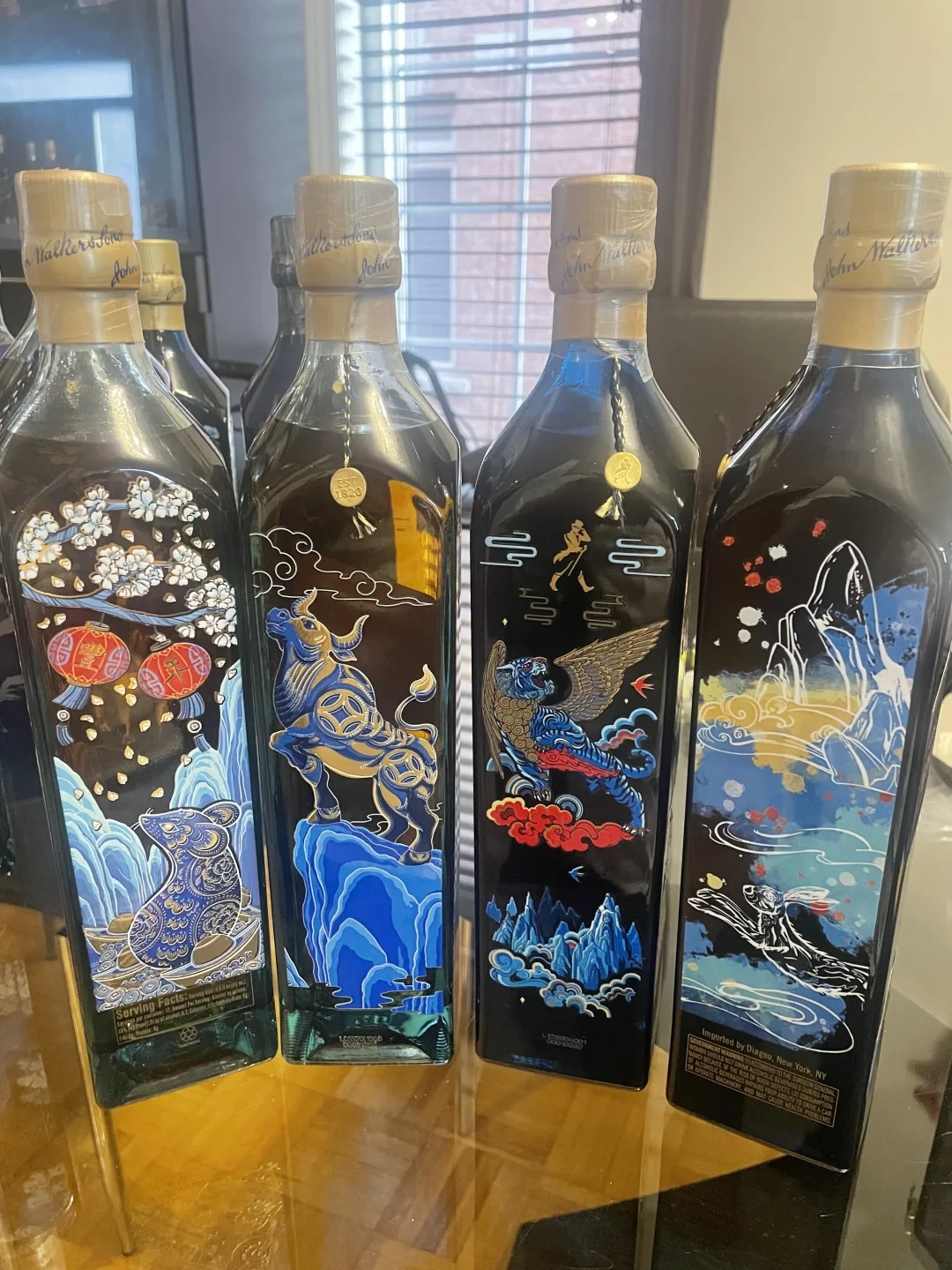 尊尼获加生肖蓝牌12年集齐一轮:马年款有两匹