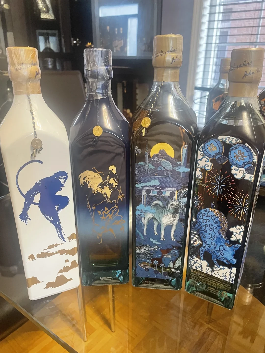 尊尼获加生肖蓝牌12年集齐一轮:马年款有两匹