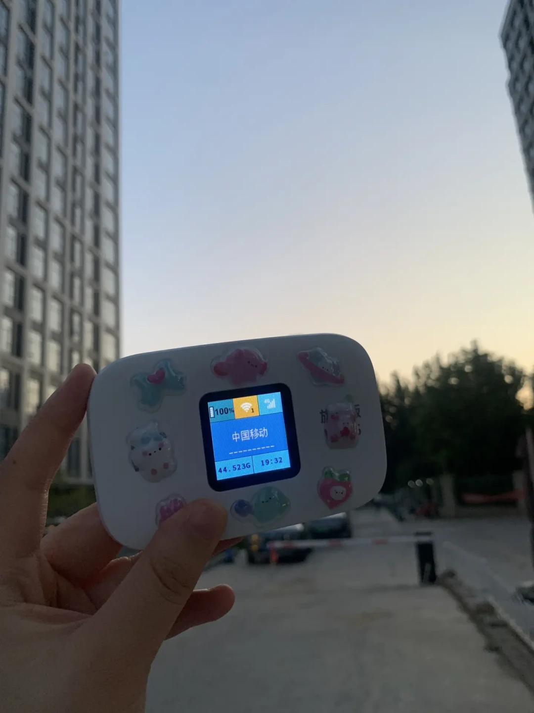 9块9一个月的随身WiFi，为什么很少有人用到第三个月？开学前先把上网的账算明白