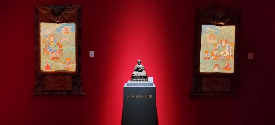 今晚7点，萨迦寺大展的热度接棒到拍场：一位藏家30年的57件藏品落槌，入门拍品5万起
