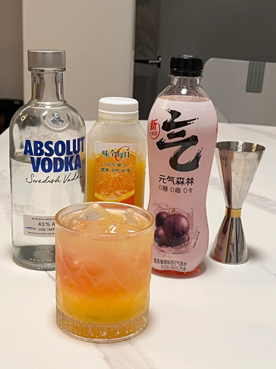 一瓶绝对伏特加=10瓶啤酒的酒精量:翻完全网