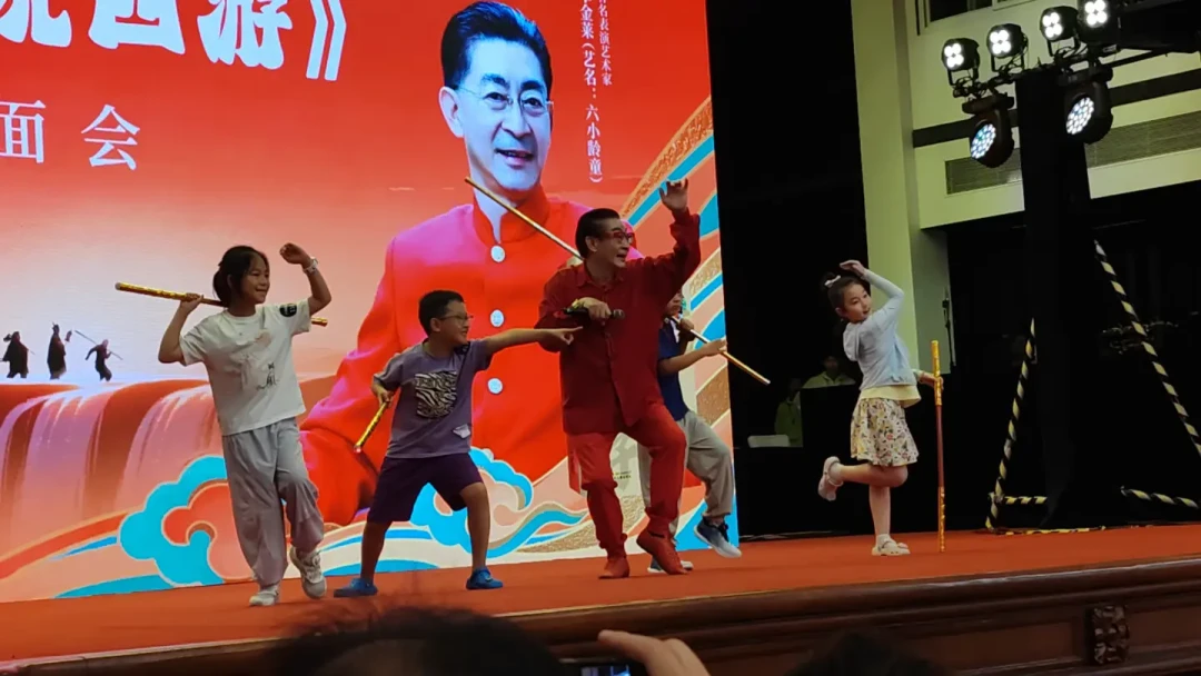 六小龄童为什么不批评《西游记后传》?钱雁秋亲述:那个孙悟空,我错过了两次
