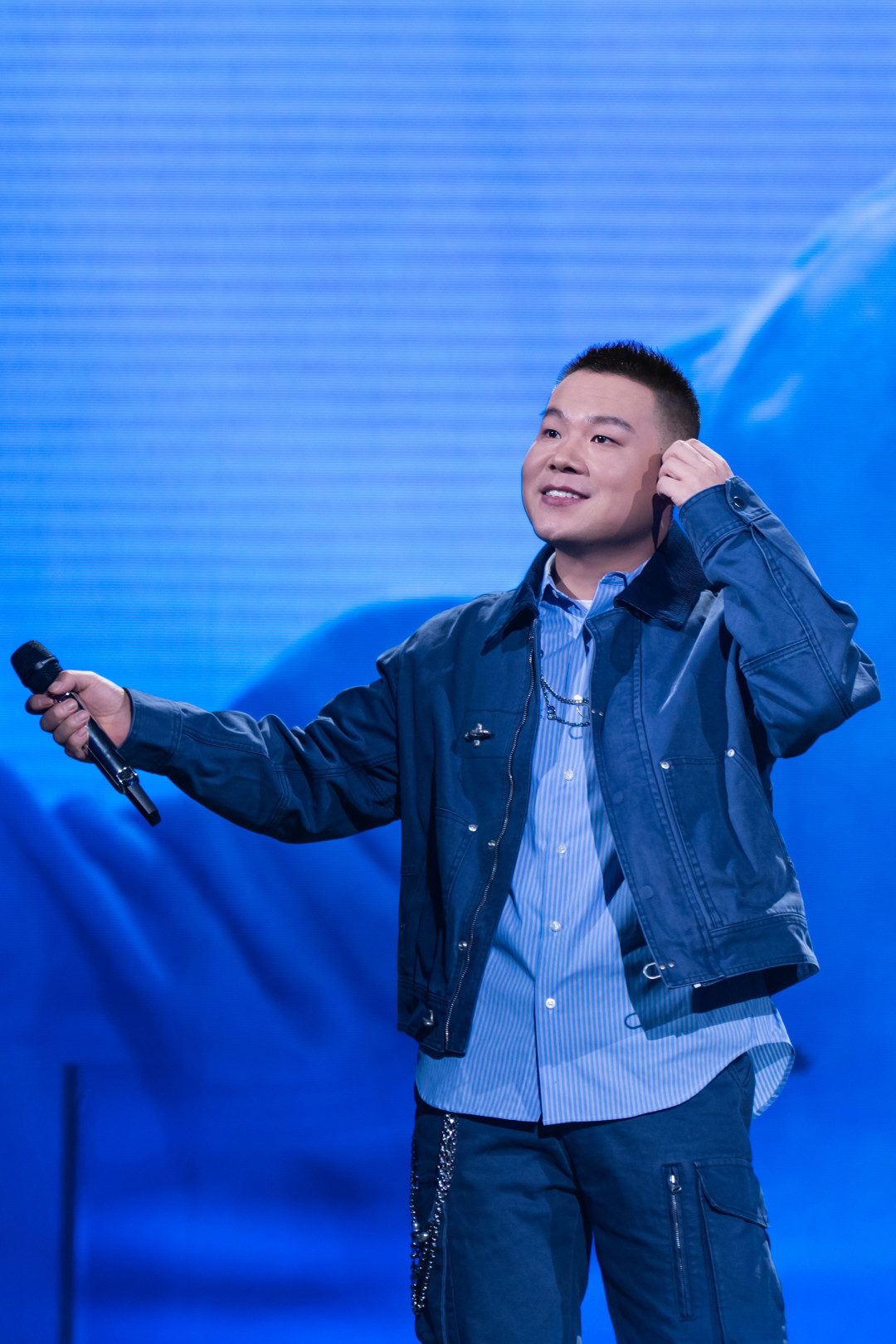 岳云鹏的演唱会部分收官了,但现场没结束:10月中旬前还有4场,怎么选一次说清