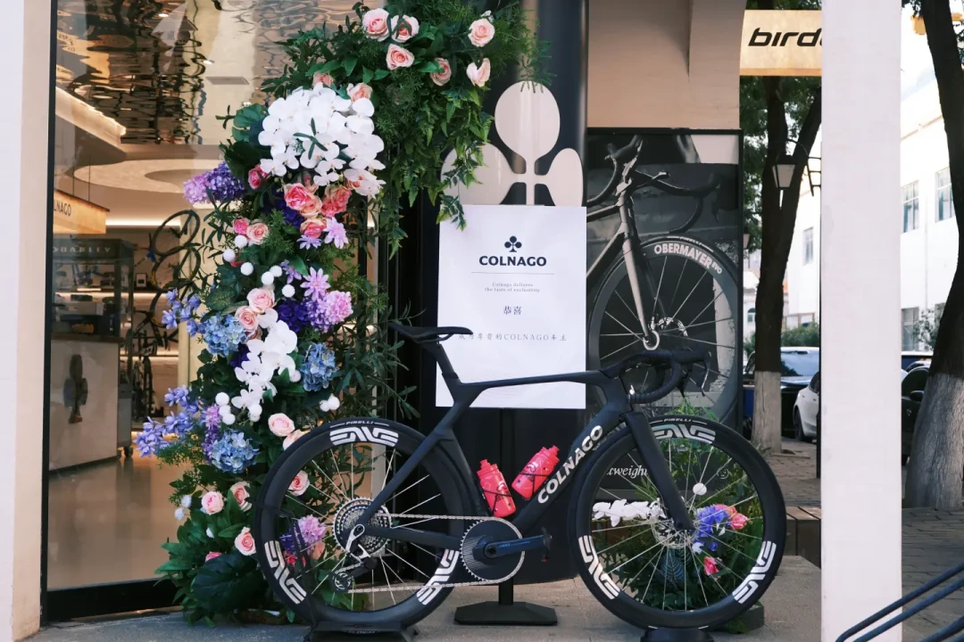 估价10万,拍出135万,五冠纪念车干脆不卖:COLNAGO梅花真成“理财产品”了?
