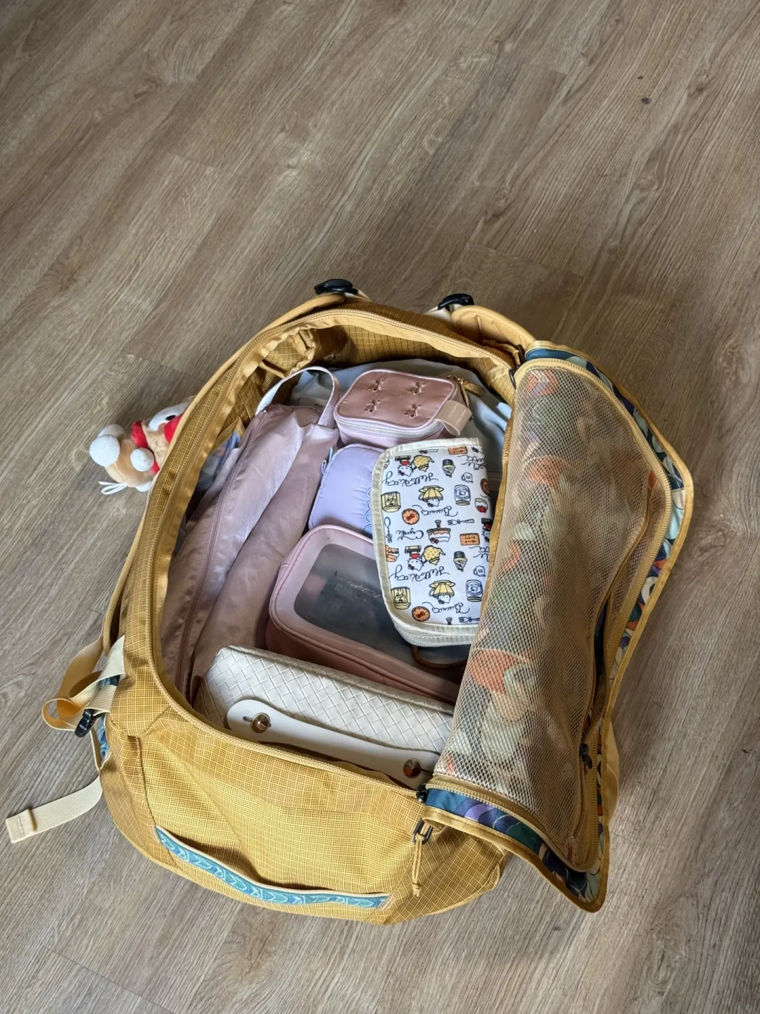 巴塔的黑洞包是能装,但不适合所有人:登机选MLC、带娃短途选40L驼包、通勤选托特,国庆前一次选对