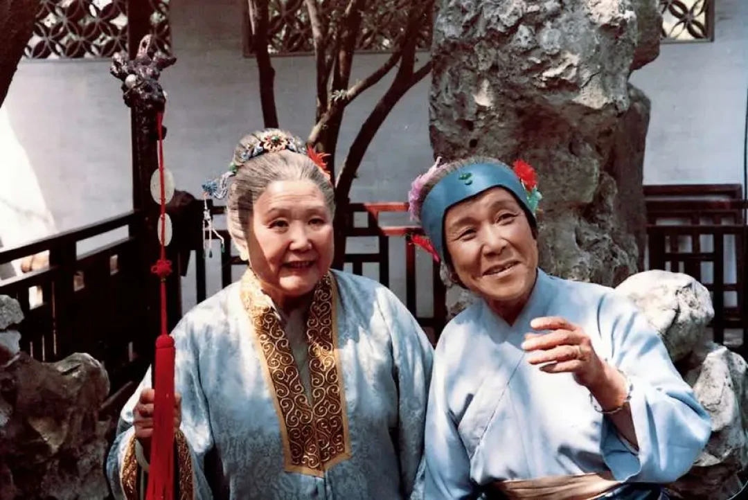 一个月,送走两位“红楼故人”:明年是87版《红楼梦》40周年,谁还在守着它