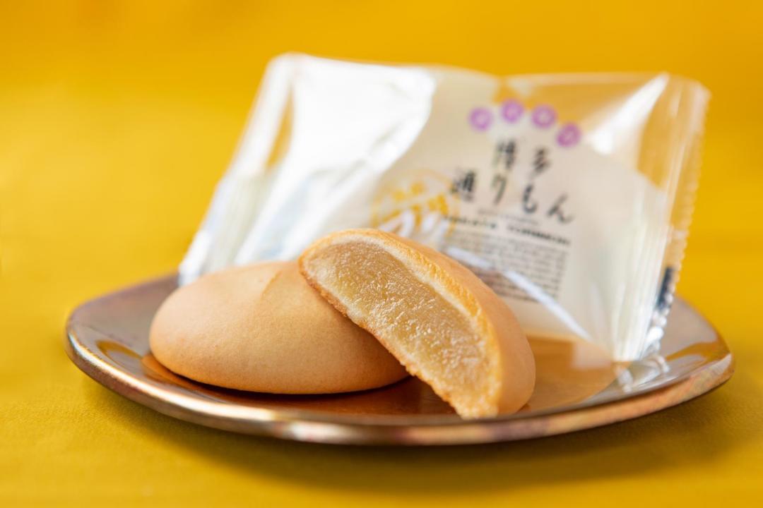 景区冰箱贴大半是义乌造的，鲜花饼价差最高4倍：旅游回家带什么，一篇讲清