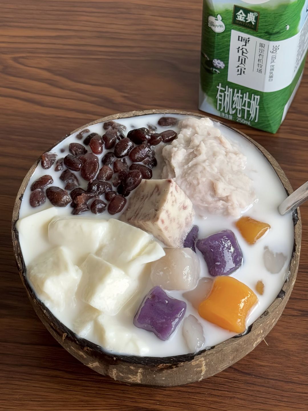 “换奶茶成糖水”就更健康?把10种常见糖水的糖账算完,我发现甜既是糖水的坑,也是它的王牌