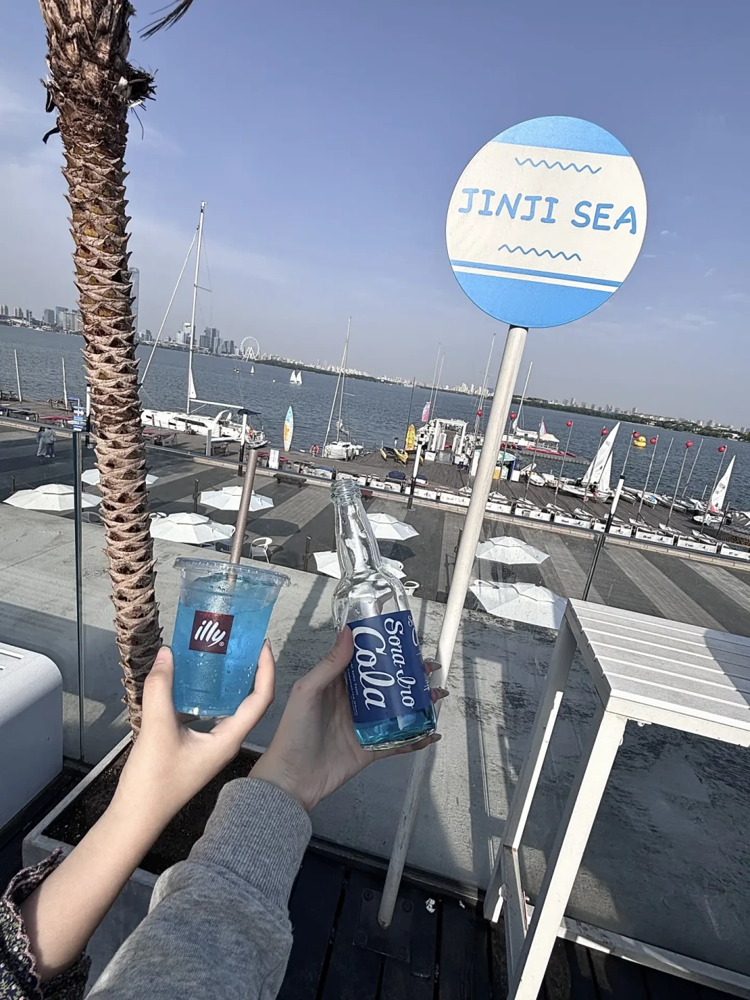 卖罐装咖啡的illy开起了湖畔咖啡店:打卡3300赞、避雷1300赞,8月去值不值