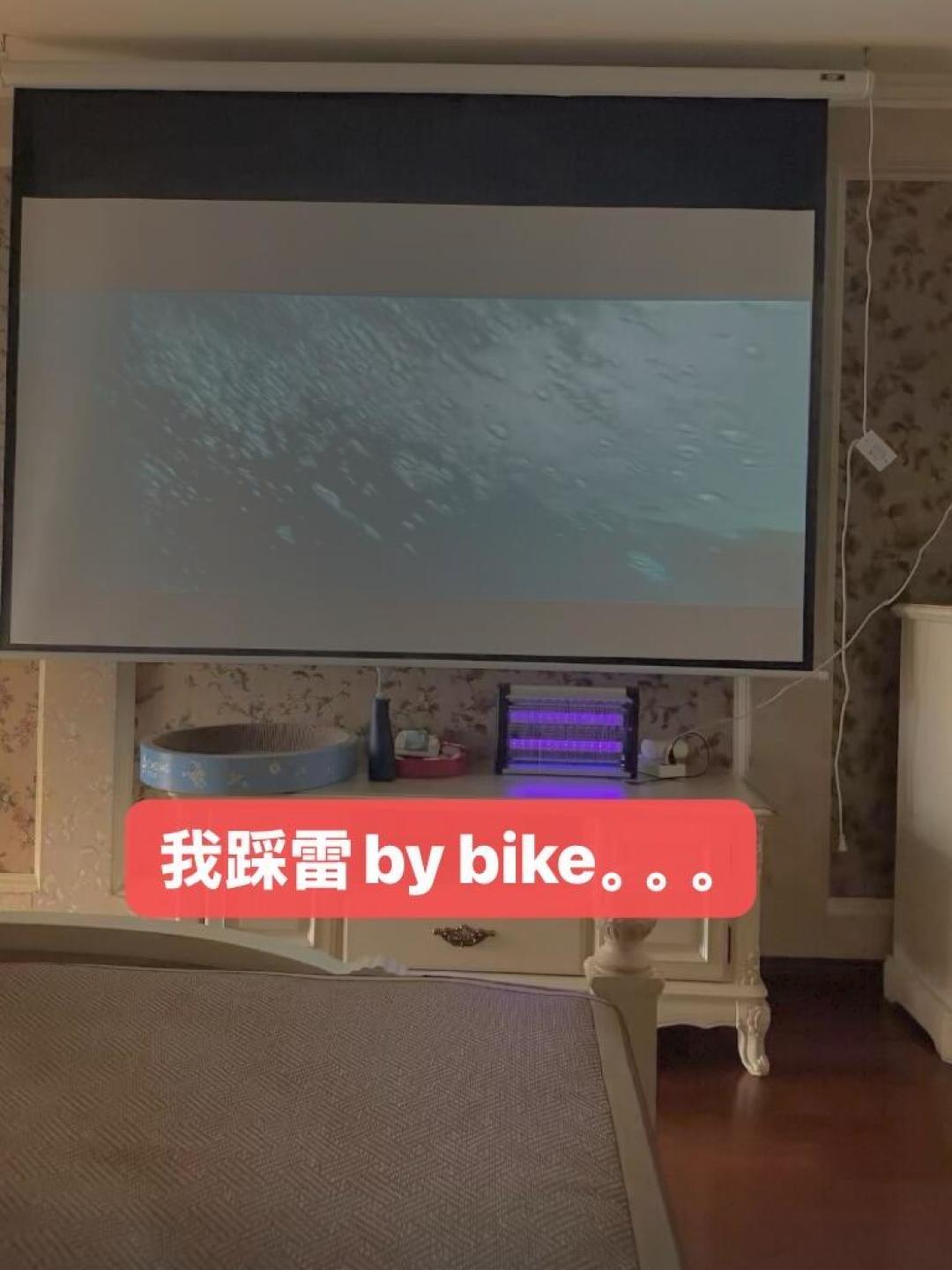 热搜都说投影仪没人要了，厂商却在扎堆发新品：翻完千万播放的后悔帖和发售表，我搞懂了到底是谁没落了