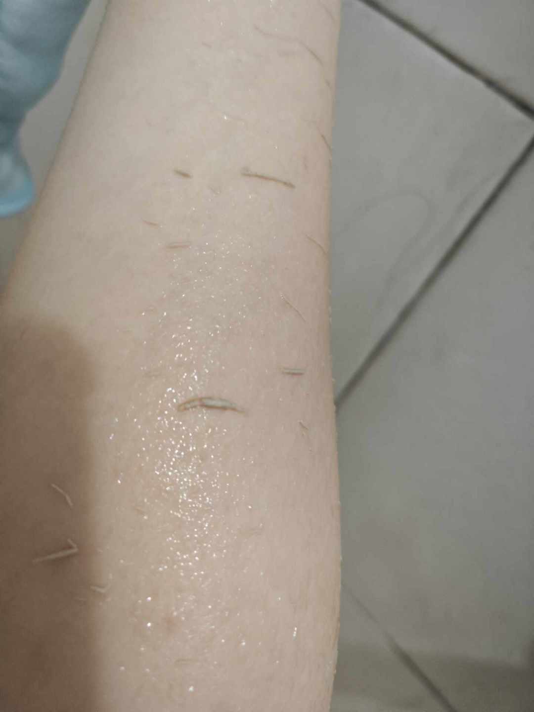 「一搓就白」?搓掉的多是角质不是灰:美白搓澡巾先对4项自测,再决定花几块还是几十块
