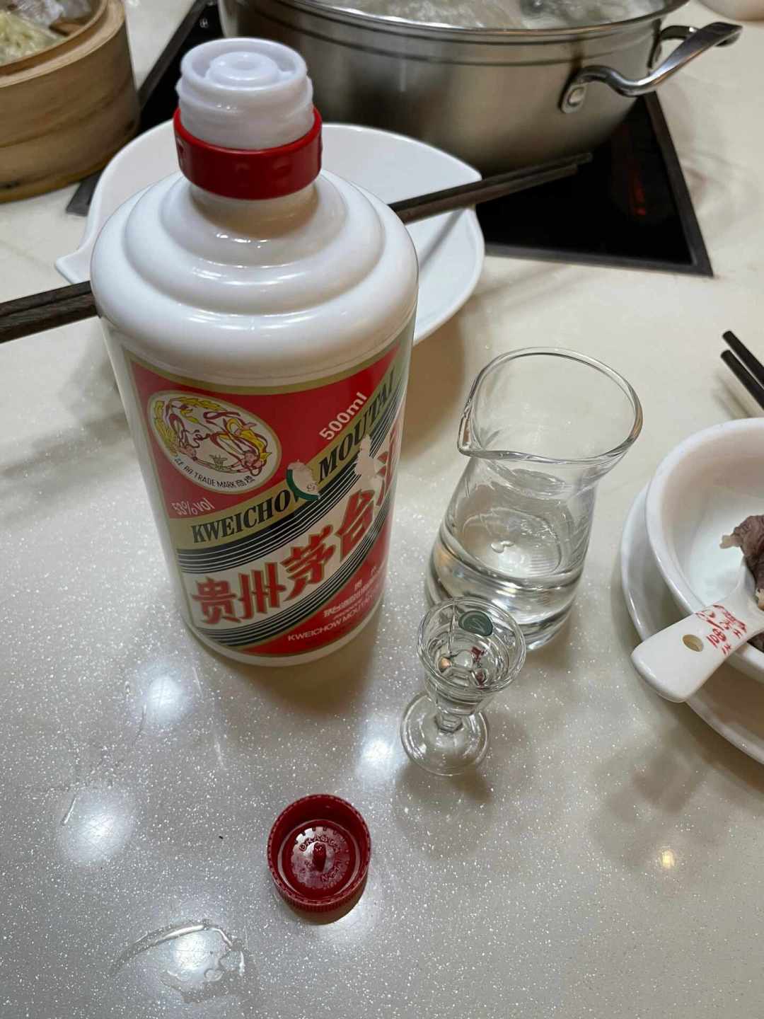 茅台降到多少钱一瓶你才喝?700万人等降价,等来的是半年三次提价