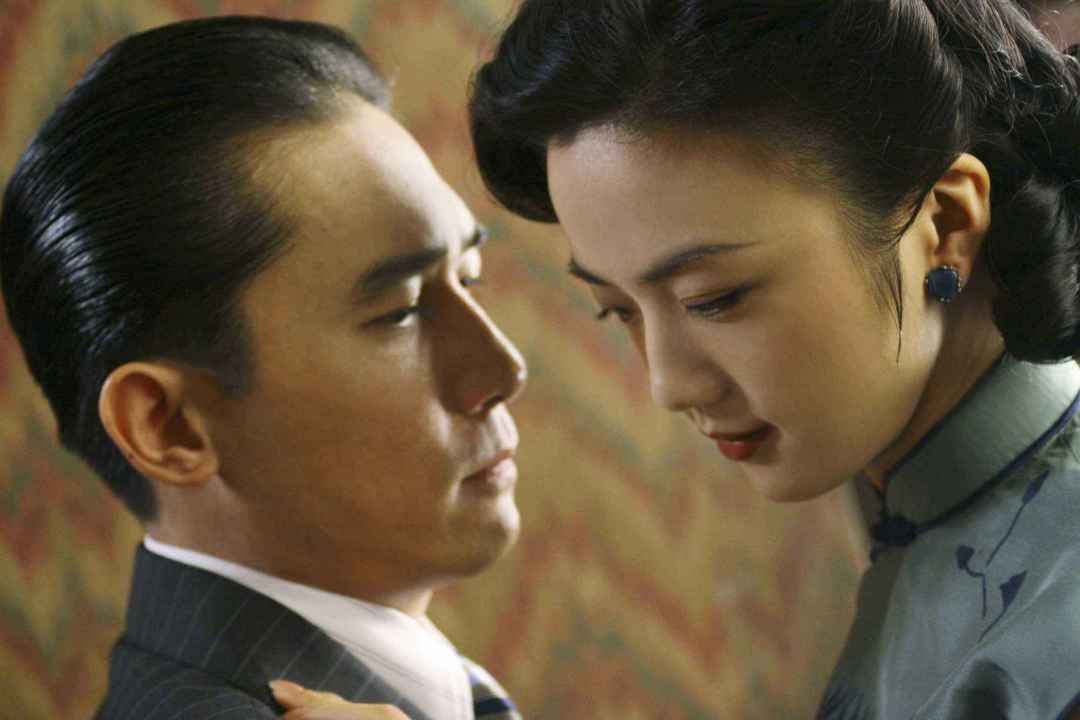 当年骂她“不知廉耻”,如今替她算账:王佳芝的判决是怎么反转的