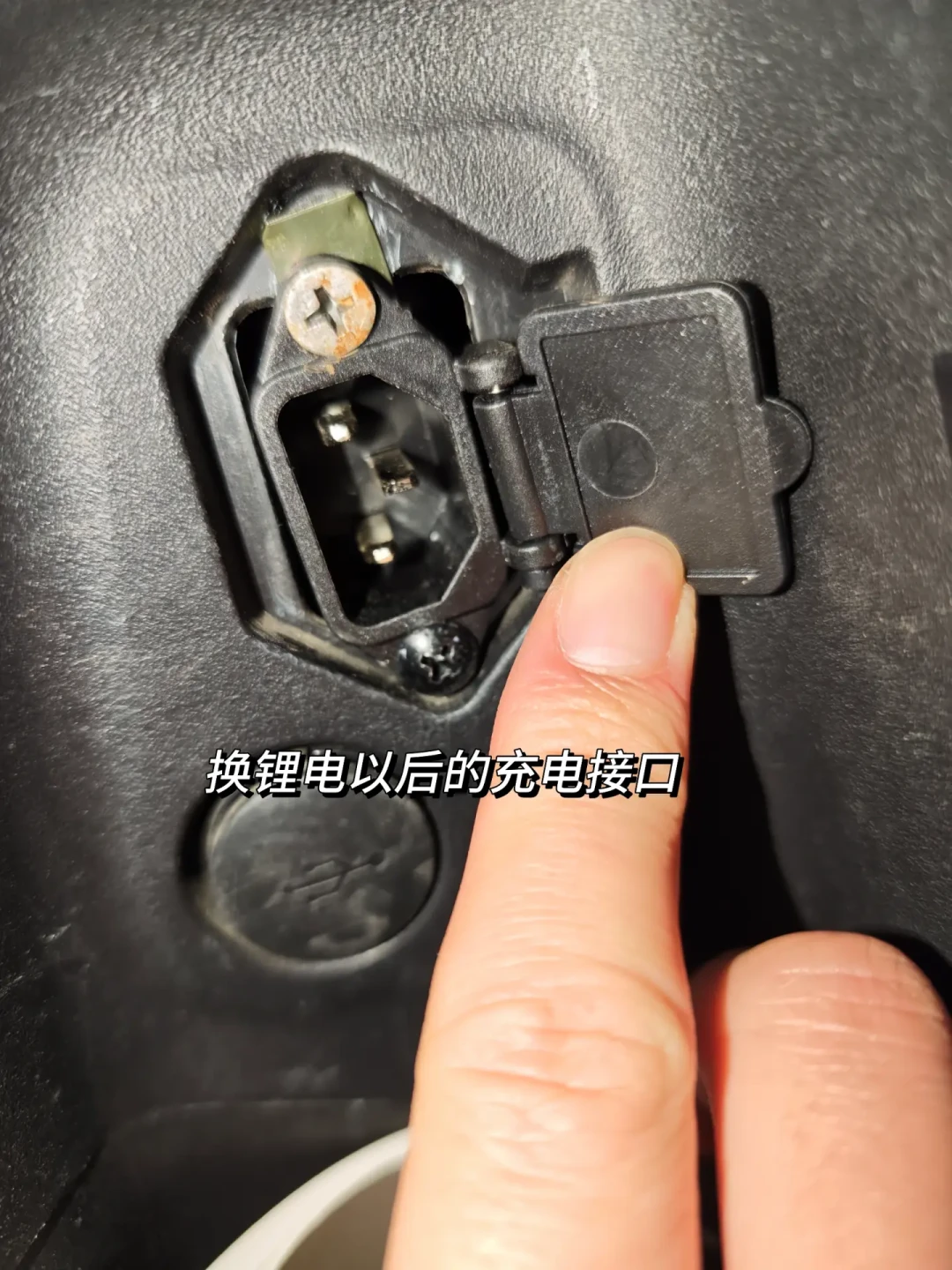电动车电池起火爆炸有人赔了:新规今日生效,最高20万,但这3种情况不保