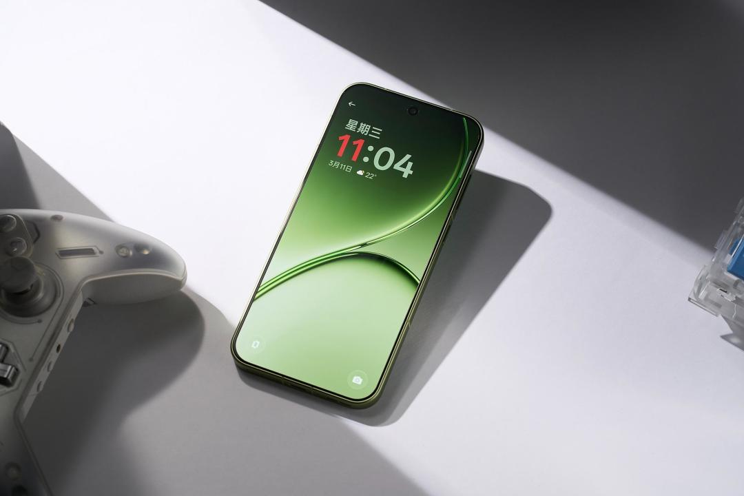 一加15T用了不到两个月,当面回收2280元卖掉:一加16发布前,机主卖旧机有3个窗口