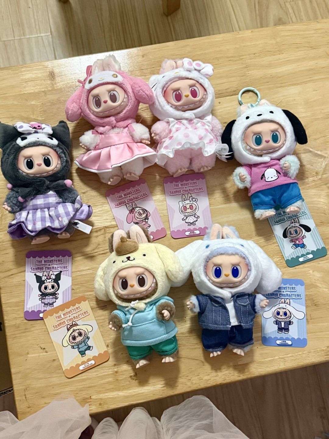 投票投给大耳狗,花钱花给Hello Kitty:三丽鸥股价暴跌18%后,三丽鸥联名怎么买