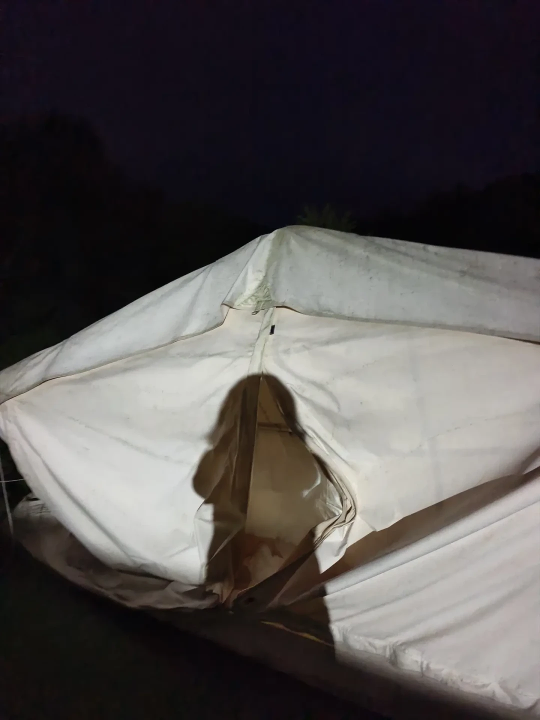 充气帐篷半夜塌了先别急着退货:三步分清温差瘪气和真漏气