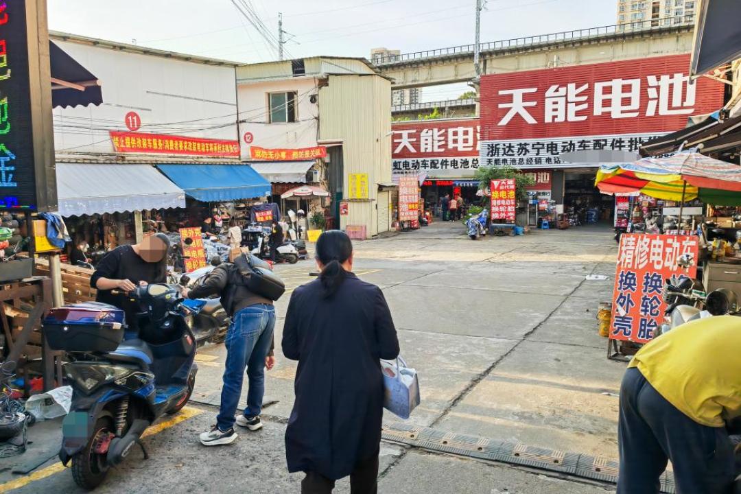 不只是解限速换电池会被查：灯光、雨棚、喇叭都上了名单，电动车改配件前先看完这篇