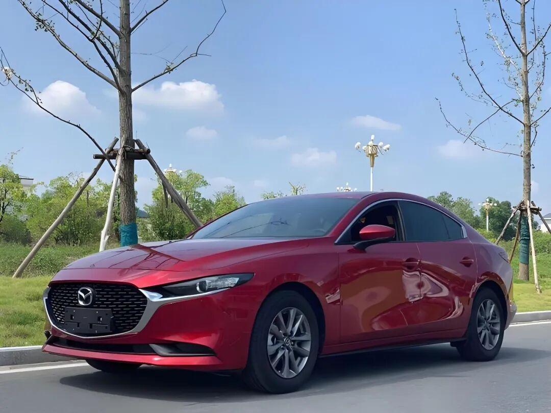 型格手动挡停产,我翻完了2026年还能买到的手动挡新车:要么10万以内,要么30万起步