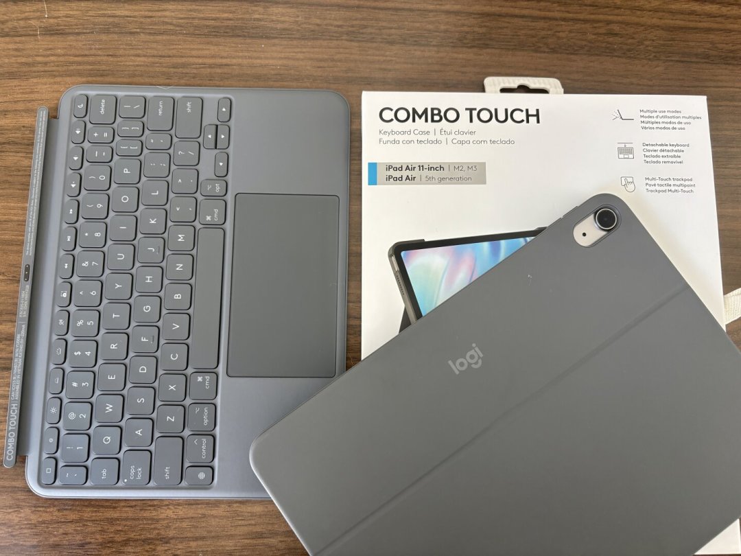 妙控2400、Combo Touch 1400、二手挂450:翻完50多条上手和吐槽帖,开学季给iPad配键盘这笔钱怎么花说清楚了