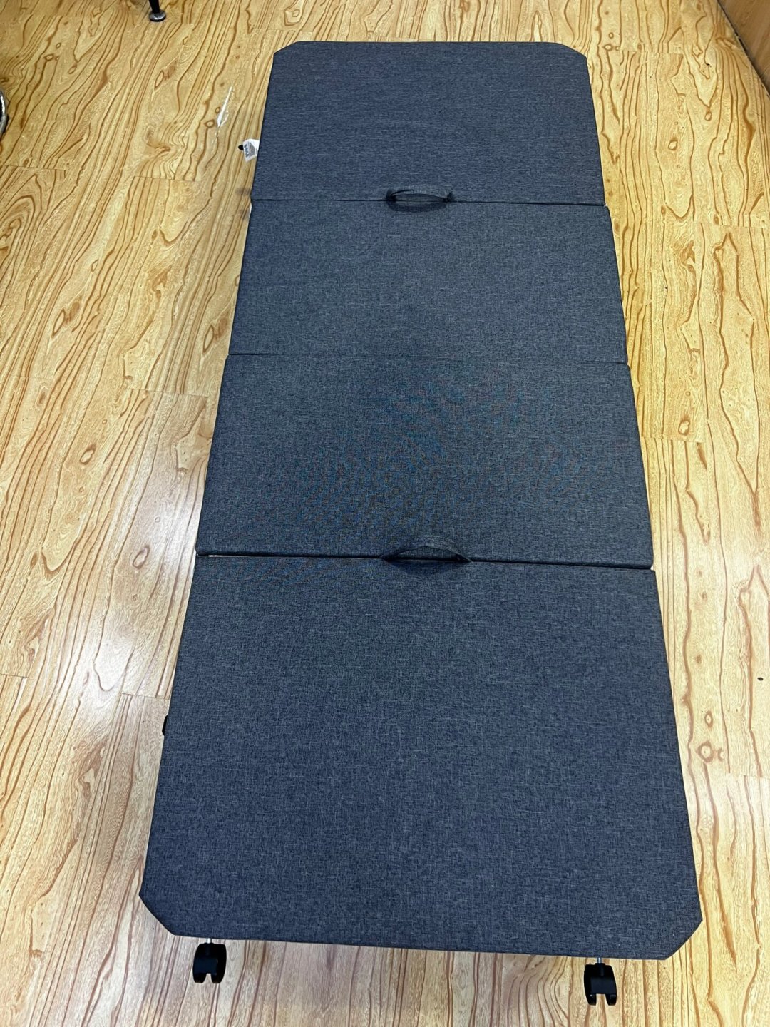 折叠床今天又被曝塌了：办公室午睡从20元露营椅到300元折叠床4条路线，下单前先答这4个问题、看懂20分钟和90分钟的区别
