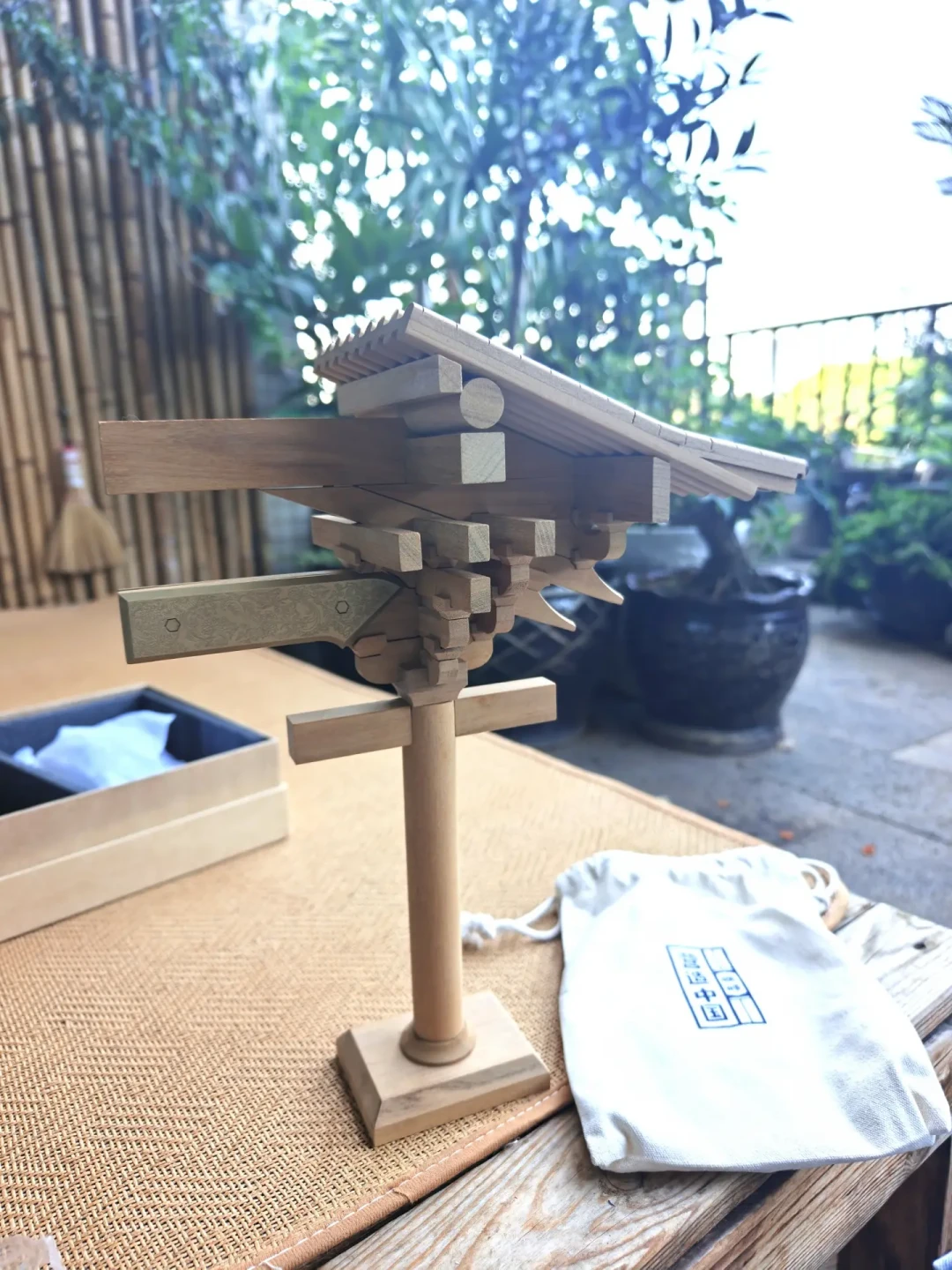 把《营造法式》拼出来:宋式斗拱榫卯积木选购,先看懂“铺作”再避坑