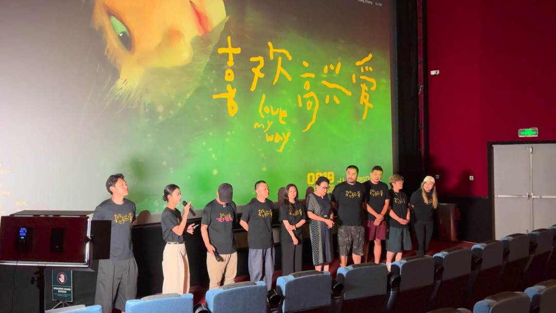 明天七夕,11部新片上映,爱情片只剩2部:4部已经撤了,其中一部首日全国只排8场,明天的电影票先算清再买