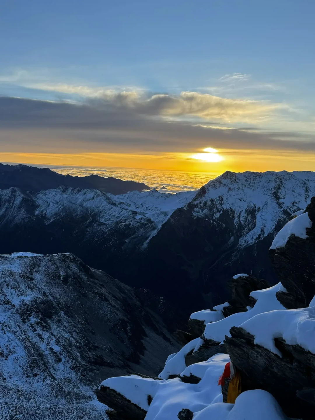 有人2700块没挨冻，有人6500块还得加羽绒：对完4份“第一座雪山”真实账单，才搞懂保暖的钱该按什么顺序花