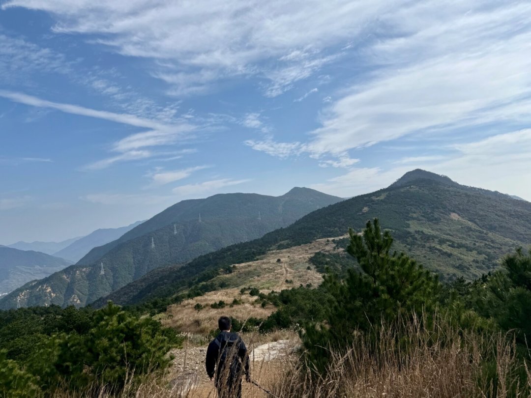 保温杯在评论区吵翻了:对完几十篇登山装备吃灰帖,才搞懂钱该花在哪